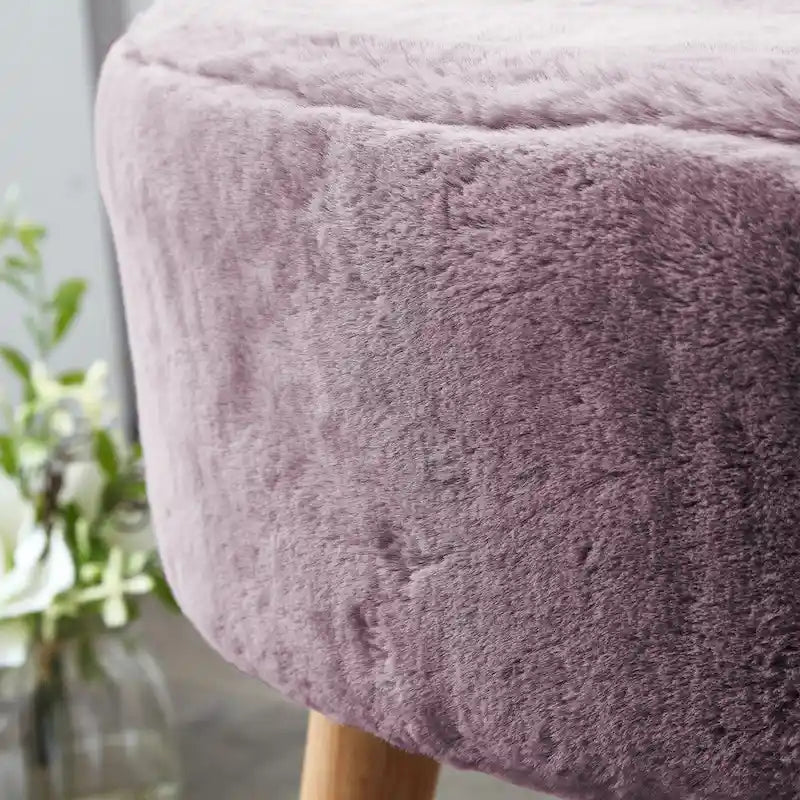 Ottoman ovale multicolore en fausse fourrure avec pieds en bois pour 1 personne