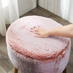 Ottoman ovale multicolore en fausse fourrure avec pieds en bois pour 1 personne