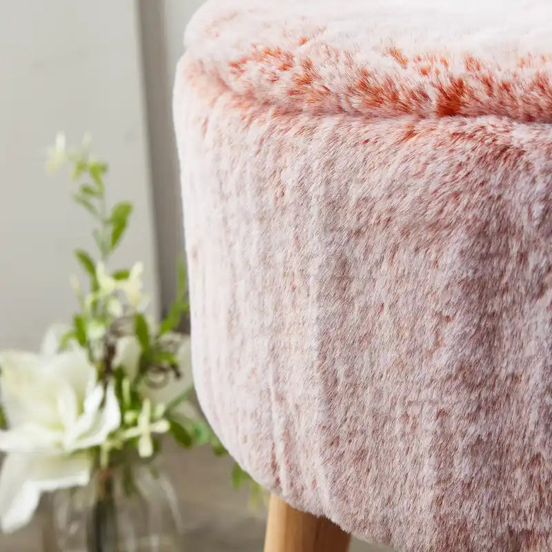 Ottoman ovale multicolore en fausse fourrure avec pieds en bois pour 1 personne