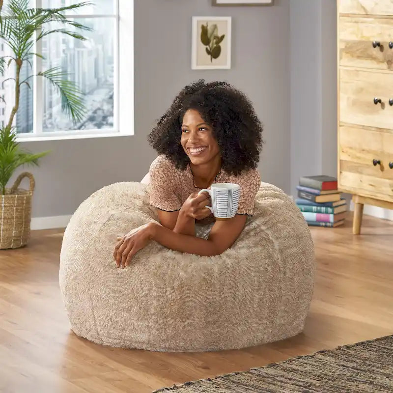 Pouf en fausse fourrure – Marron et beige / Blanc neige et beige, polyester et rembourrage en mousse, rond et moderne, pour 1 à 2 utilisateurs