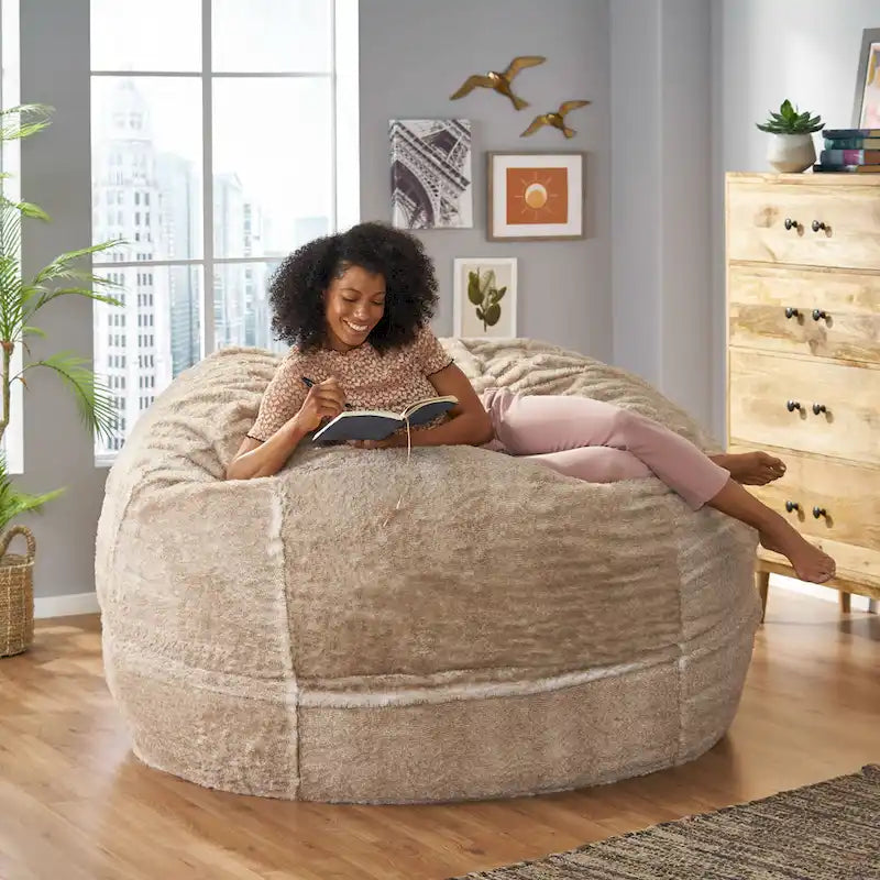 Pouf en fausse fourrure – Marron et beige / Blanc neige et beige, polyester et rembourrage en mousse, rond et moderne, pour 1 à 2 utilisateurs