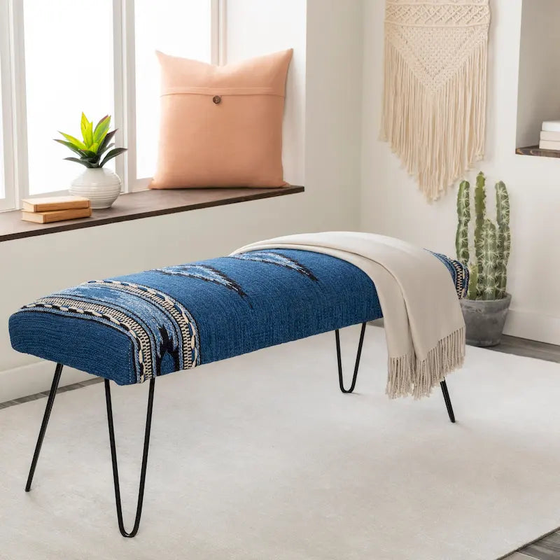 Banc 1 place en tissu aztèque crème et bleu foncé avec pieds épingles à cheveux