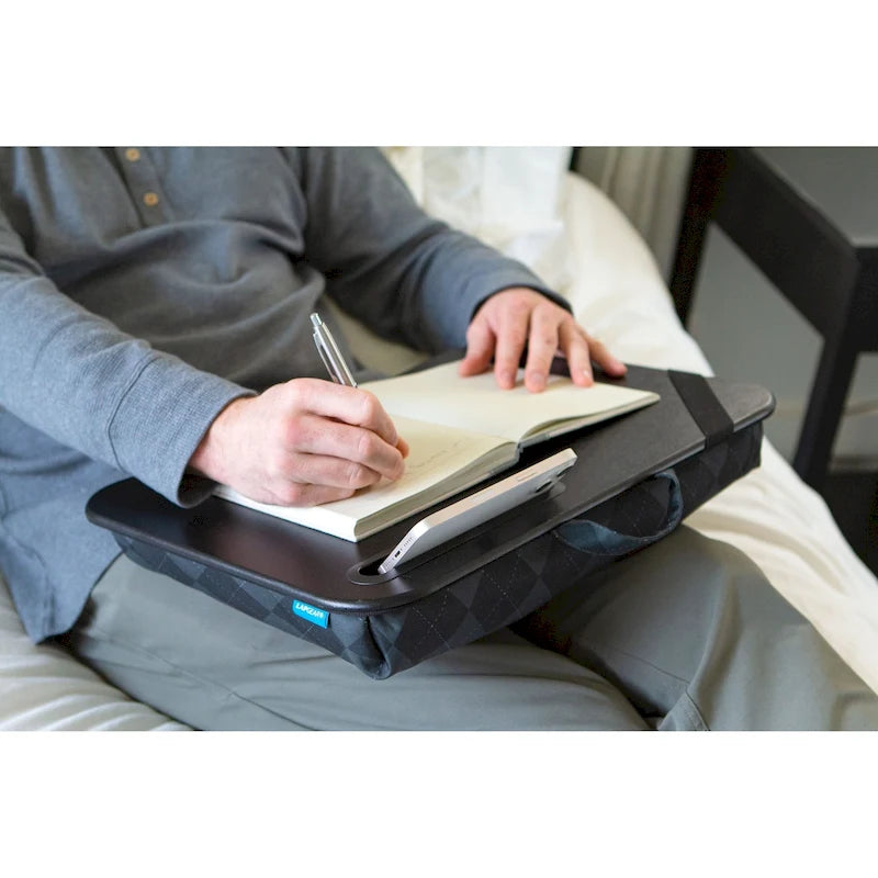 Bureau portable multi-motifs avec coussin de microbilles, fente pour téléphone et bande élastique pour 1