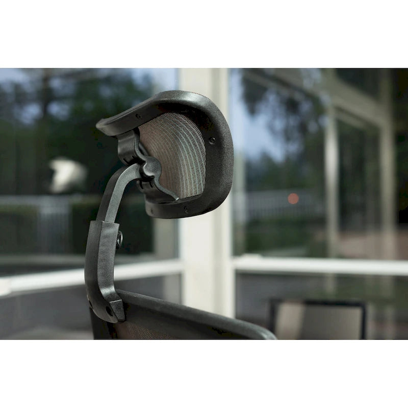 Chaise de bureau ergonomique à dossier haut en maille marron avec appui-tête et accoudoirs réglables pour 1
