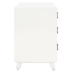 3 sahtliga hoiukirst magamistuppa.