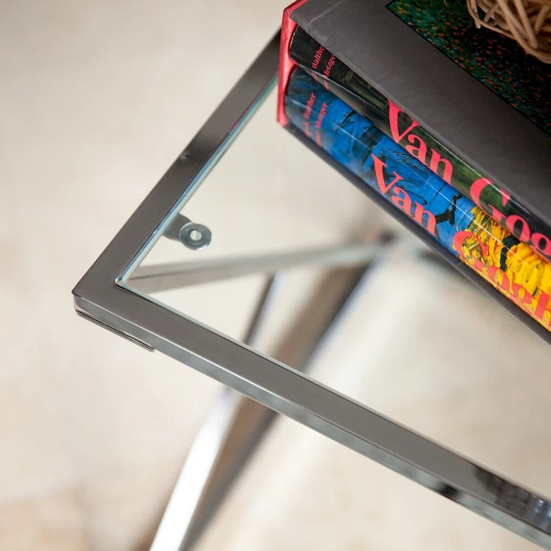 Table d'appoint carrée – Argent, plateau en verre et cadre en métal chromé, utilisateur unique