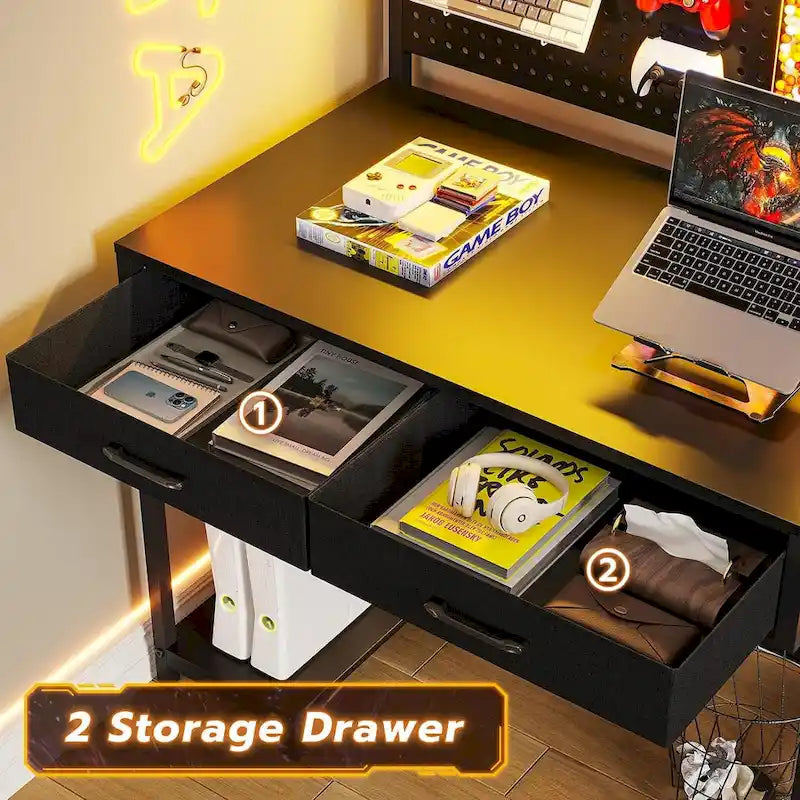 Bureau de jeu en L blanc/noir avec lumières LED, panneau perforé, support de moniteur, étagères à 4 niveaux et 2 tiroirs en tissu pour 2 personnes