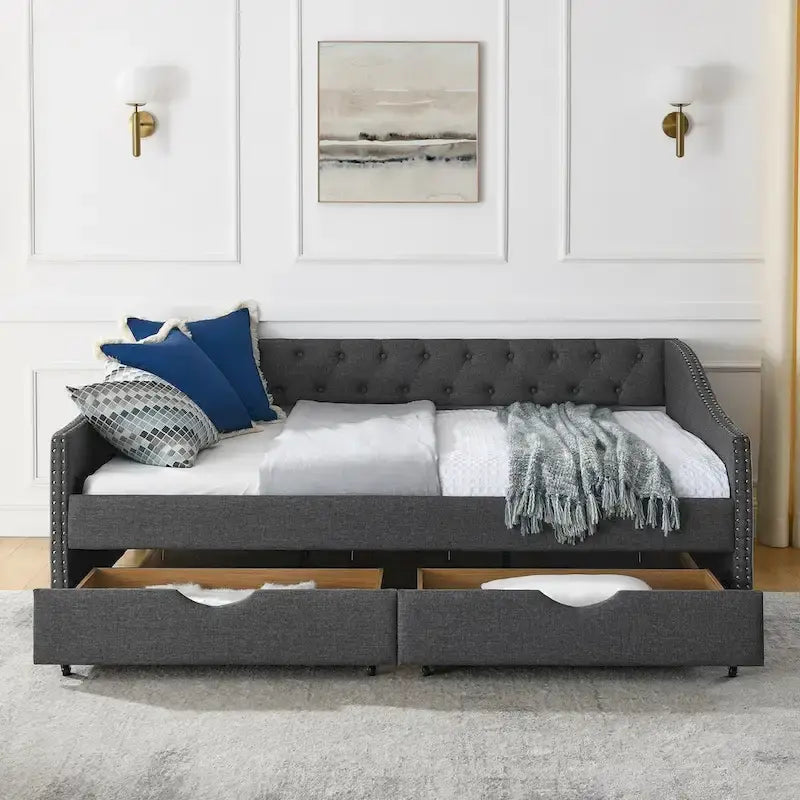 Tagesbett in voller Größe mit Schubladen, gepolstertes Sofa-Bett mit Tufting, Knöpfen an der Rückenlehne und Kupfernägeln an den geschwungenen Armlehnen