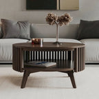 Table basse ronde avec rangement – Noyer foncé et laiton, en bois d'hévéa de style milieu de siècle, 1 à 2 utilisateurs